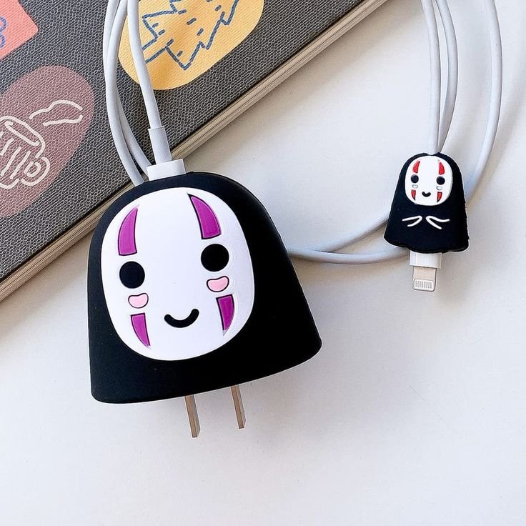 Augen Joker cute iphone cable charge protector case