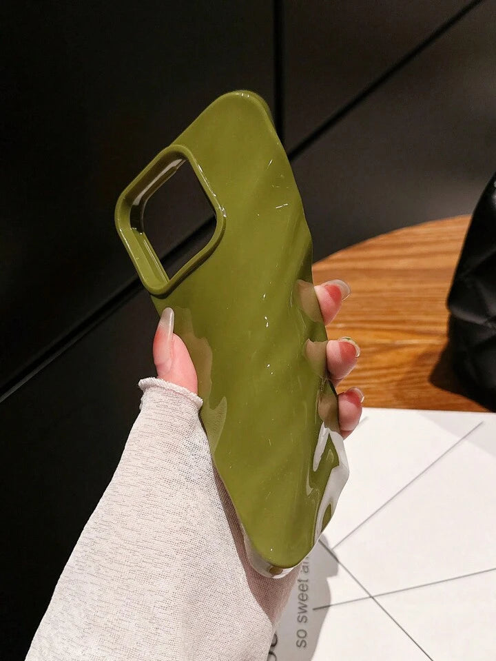 classy white wavy 3d case