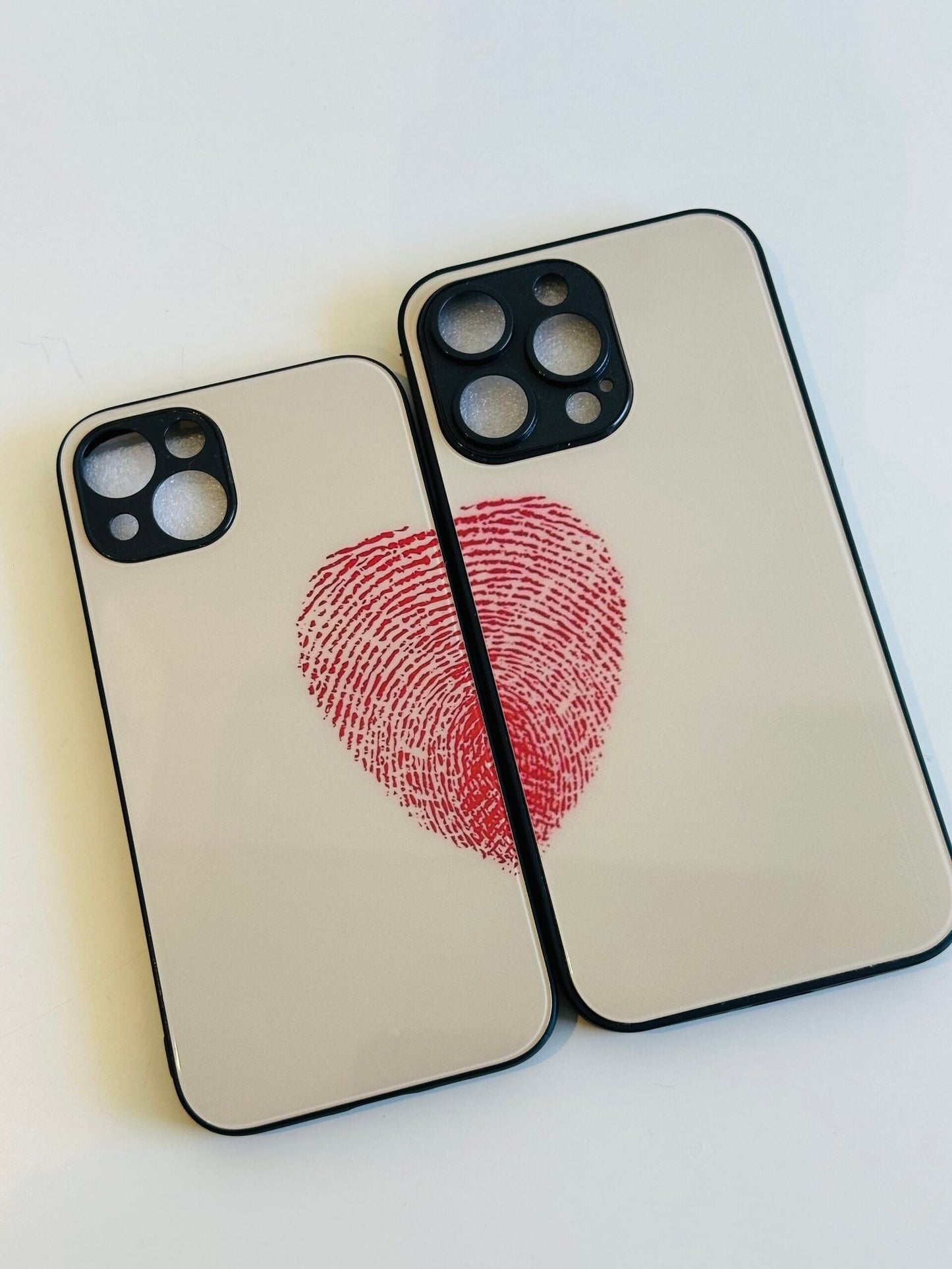 Retro heart couple case
