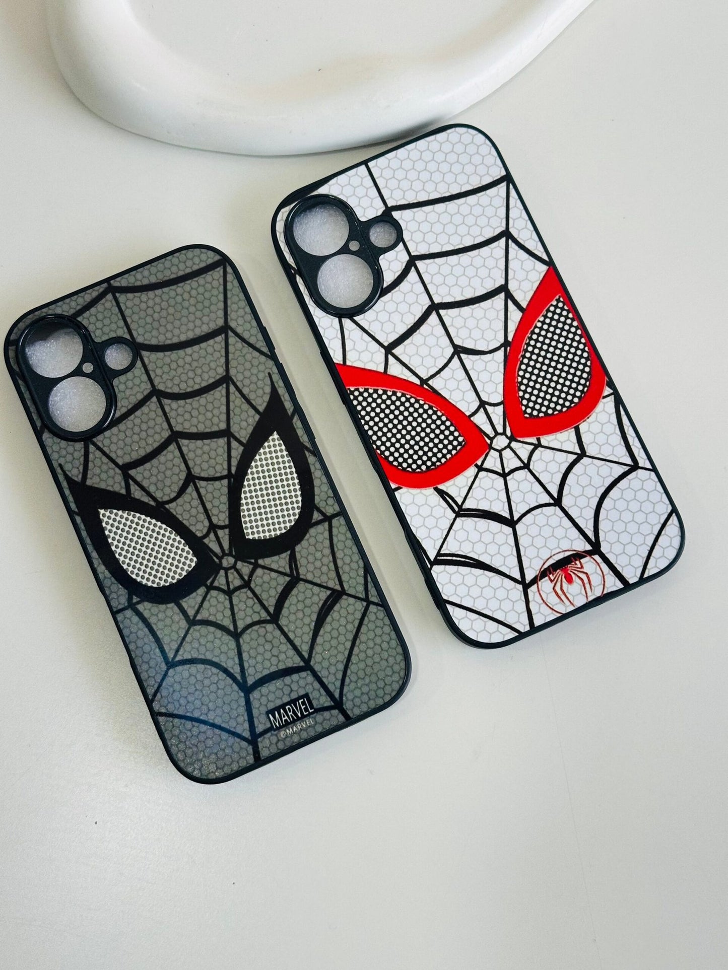 Black white spidy couple case