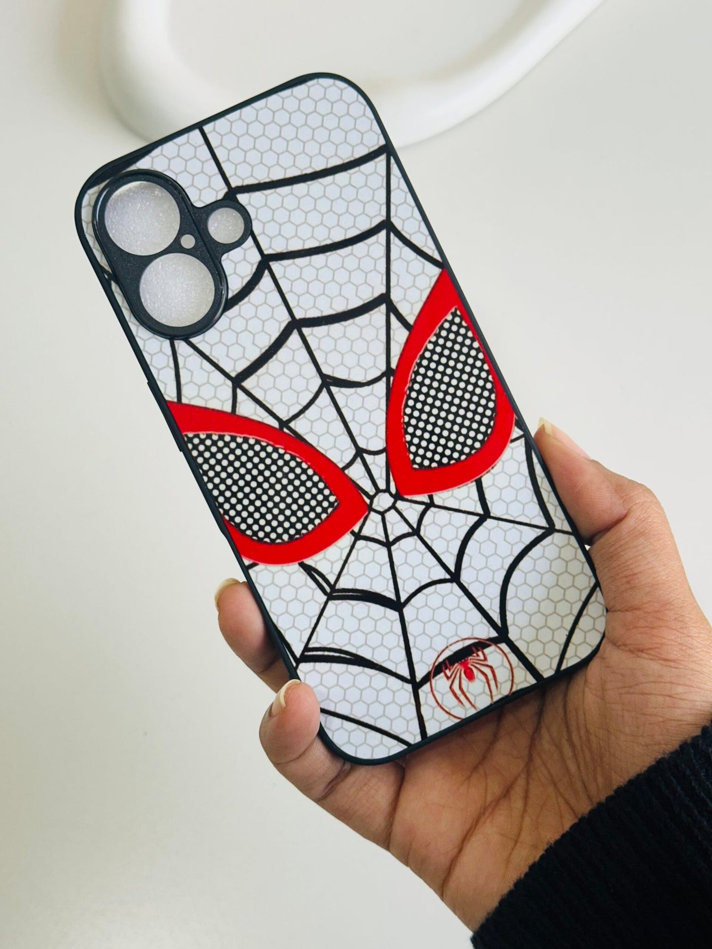 The white red eye spiderman case