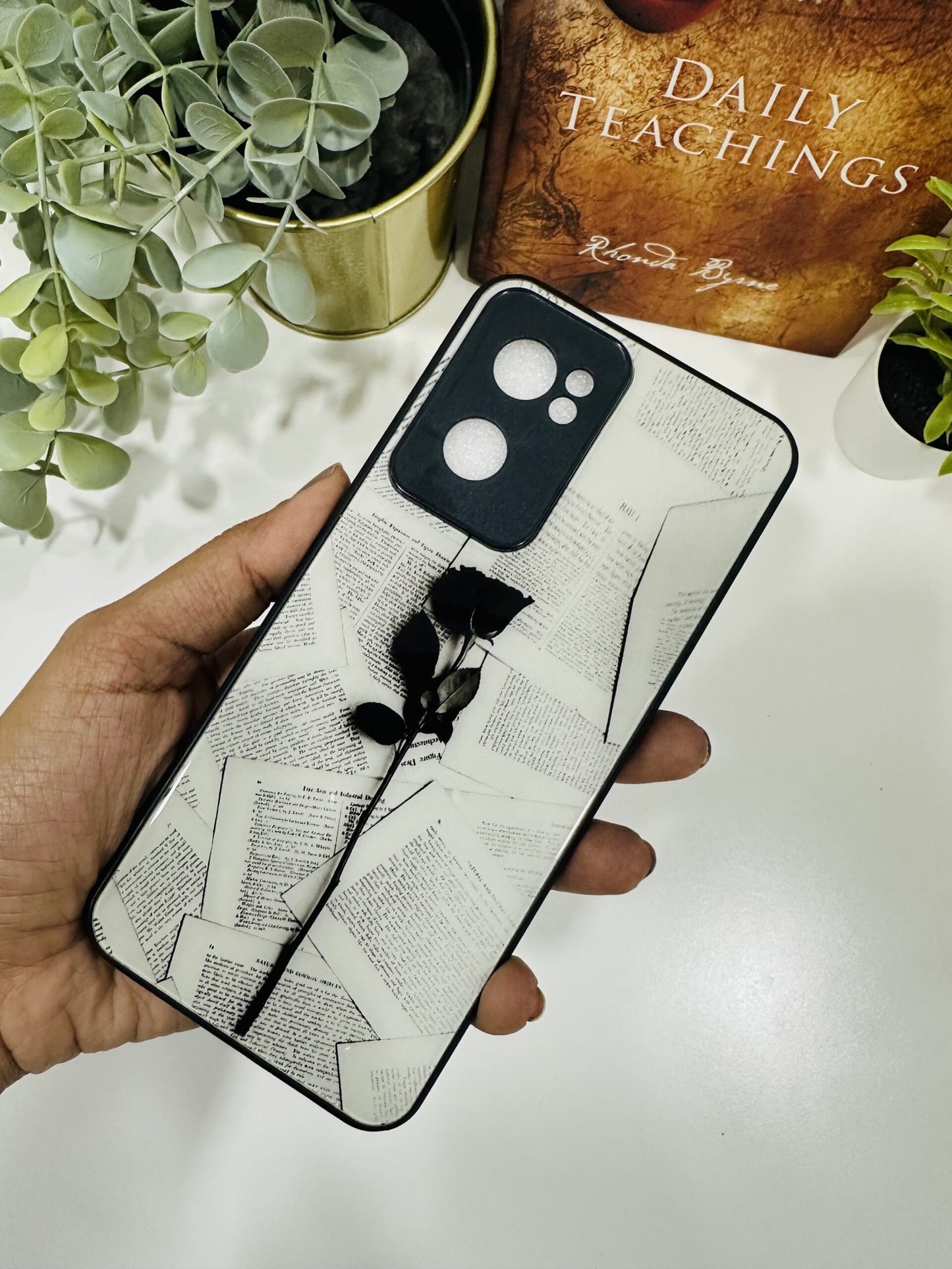 Vintage rose case