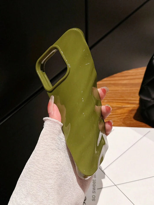 classy white wavy 3d case