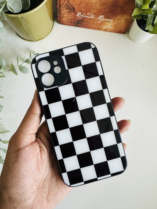 Black white checks case